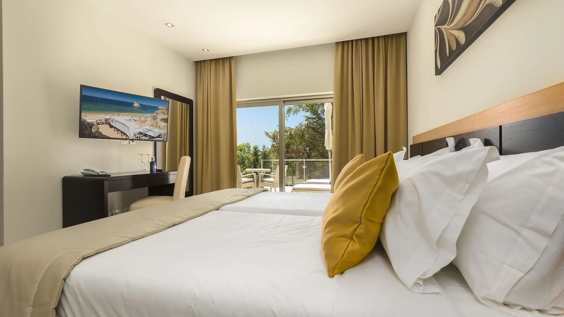 Hotel Caneiros Luxury House & Suites Ferragudo