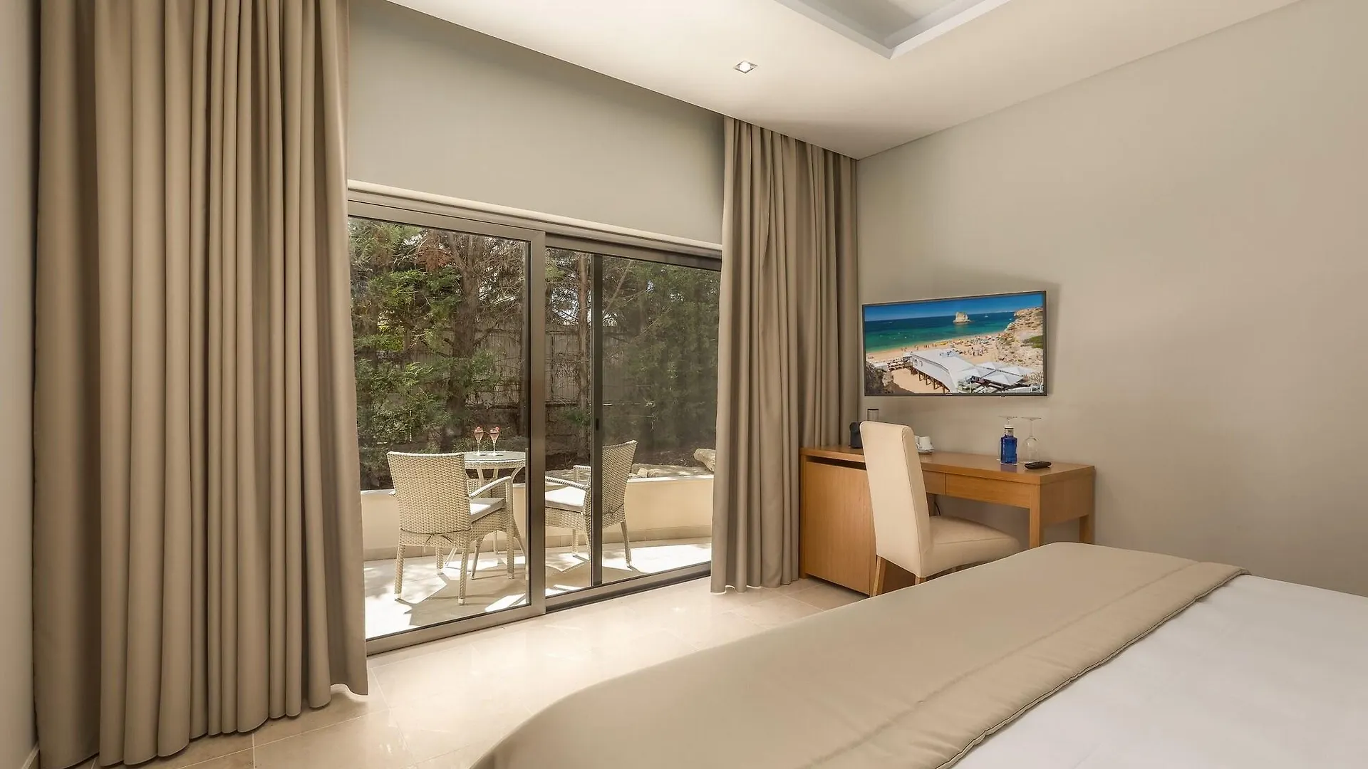 Hotel Caneiros Luxury House & Suites Ferragudo