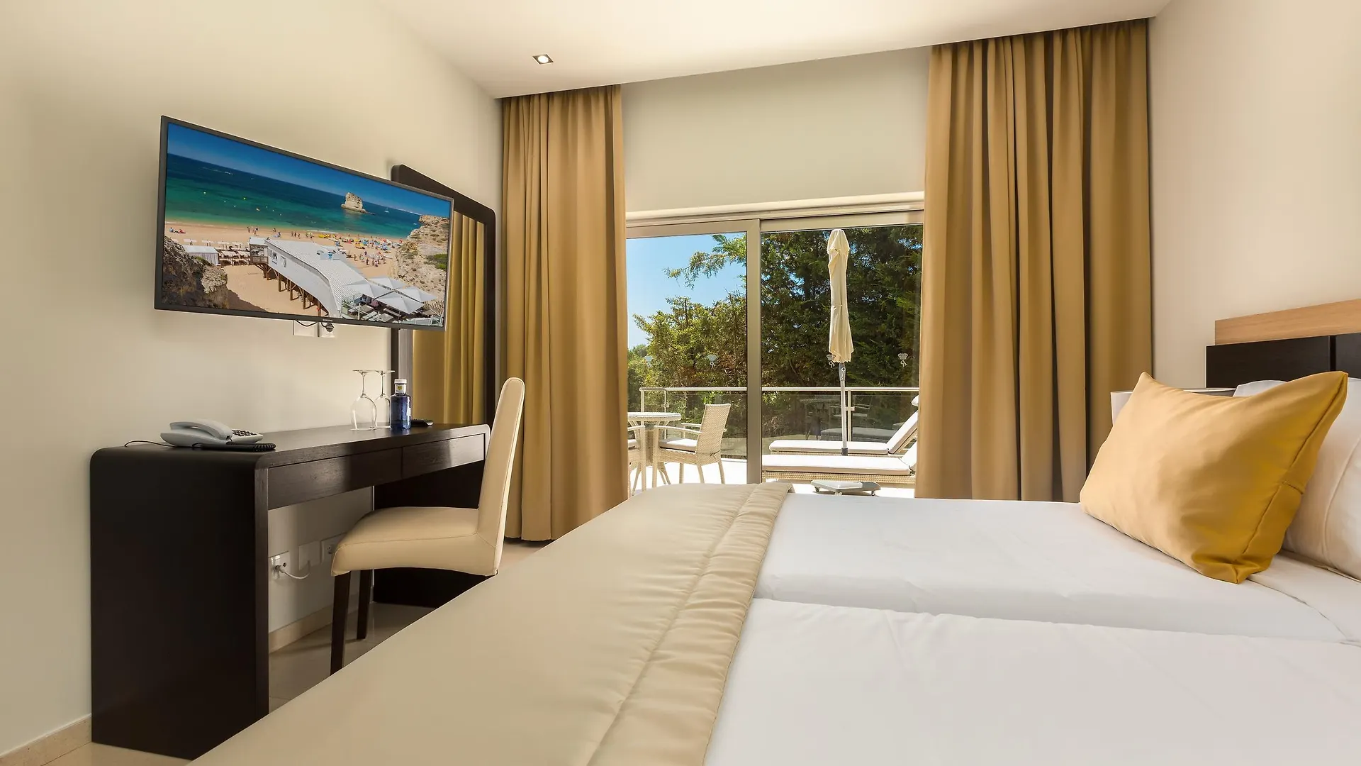 Hotel Caneiros Luxury House & Suites Ferragudo